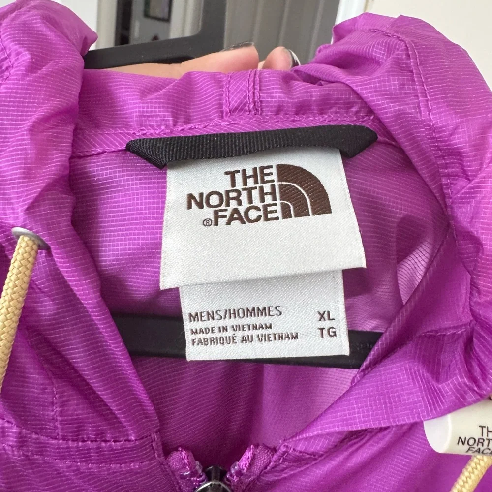 Like New The North Face Men’s Translucent Purple Cactus Flower Windbreaker Sz XL